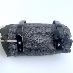 Brooks Rain Cape - Oxford - Small - front on