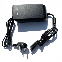 Bosch 4 A Standard Charger UK (BCS220) 