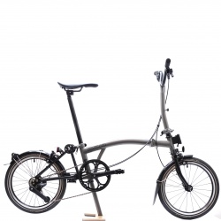 Brompton P Line Mid - Ti - Storm Grey Metallic / Black - drive side view
