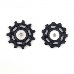 Shimano Deore XT tension and guide pulley set - stock image