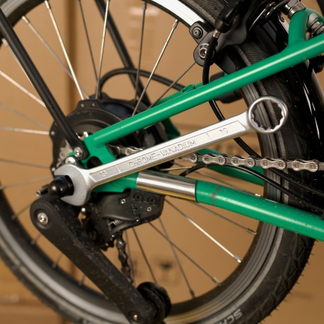 19mm open / ring spanner from Cyclo on Brompton C Line Electric rear wheel