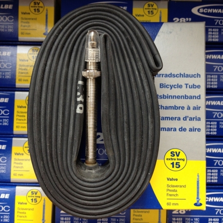 Inner tube 28 x 3/4 to 28 x 1 inch from Schwalbe - SV15 - extra long presta valve