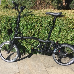 Brompton 2018 BLACK EDITION H6L - Black side view